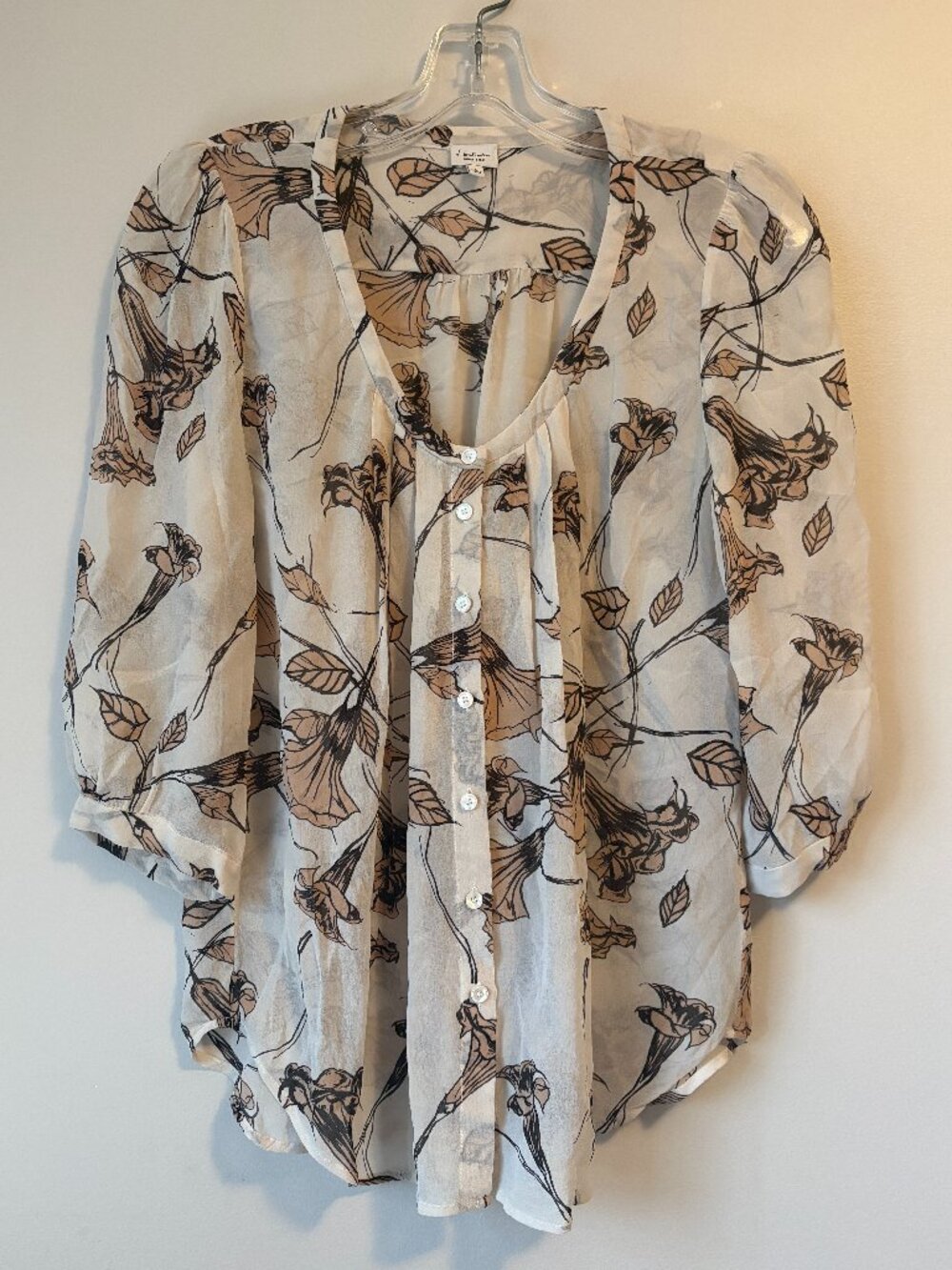 Aritzia Babaton 100% Silk Floral Pleated Blouse Small S